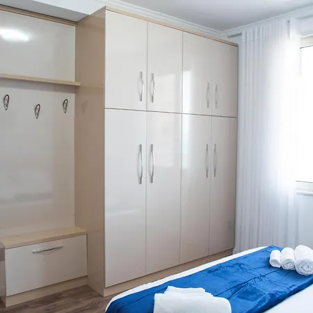 Апартаменты La Plaza Vista Mare E Charme Unico Дуррес